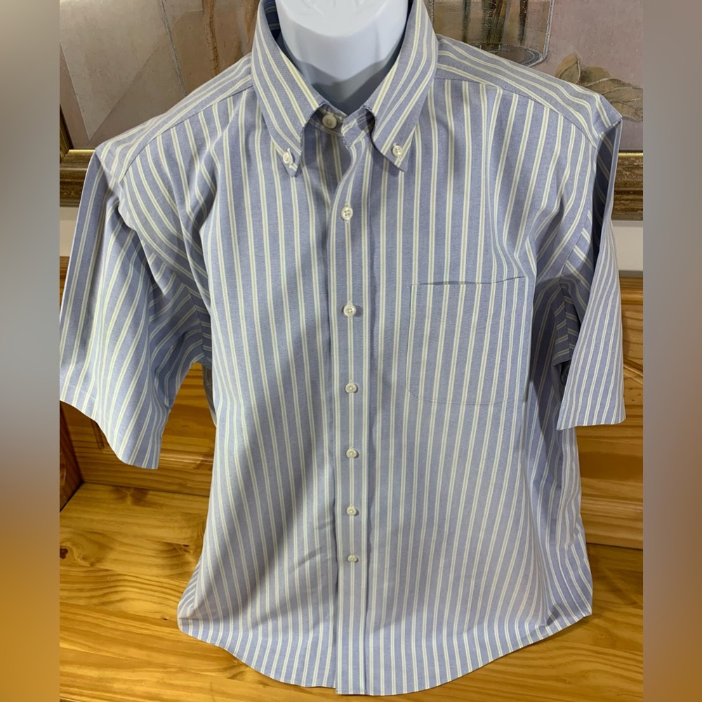 LL Bean Button Up Shirt Mens 17 Reg Blue Striped Seersucker Short SlV EXCELLENT